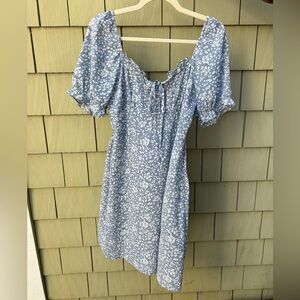 Puff-sleeve floral mini dress